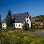 Jizerske Hory, Apartmany, Zahrada, Parkovani Zdarma Vendégház 3*