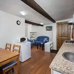 Vendégház Jizerske Hory, Apartmany, Zahrada, Parkovani Zdarma Lázně Libverda