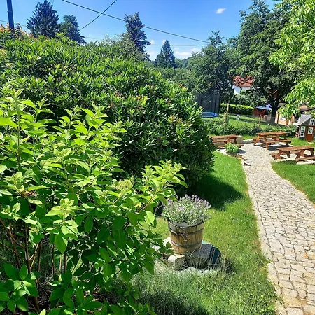 Stylové Se Zahradou - Maison d'hôtes 3*