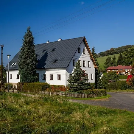 Penzion Pod Sudem - Stylove Apartmany V Laznich Libverda 招待所 3*