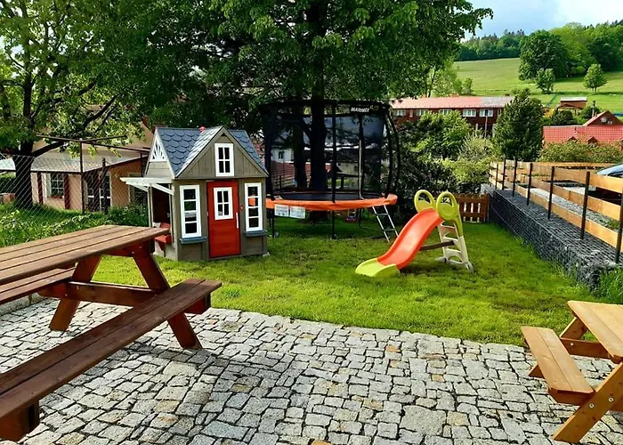 Casa de hóspedes Stylové apartmány se zahradou - Lázně Libverda 3*