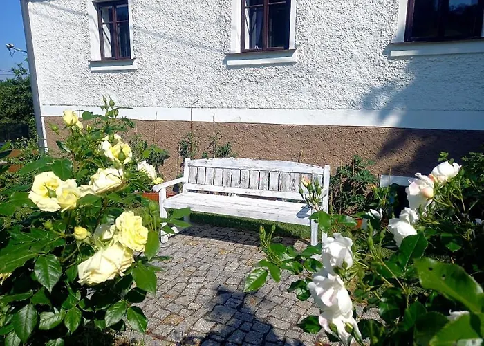 Stylové apartmány se zahradou - Lázně Libverda 3*