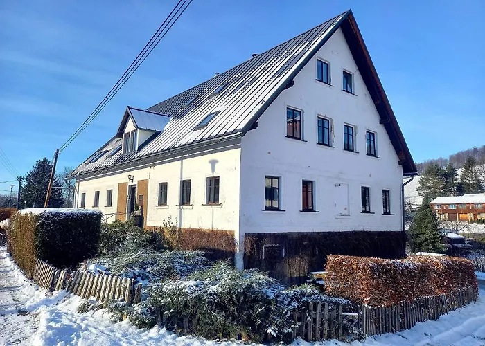Casa de hóspedes Stylové apartmány se zahradou - Lázně Libverda 3*