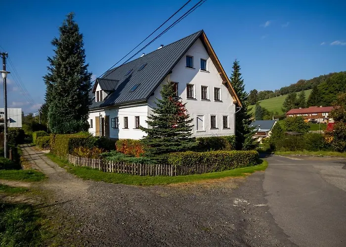 Casa de hóspedes Stylové apartmány se zahradou - Lázně Libverda 3*
